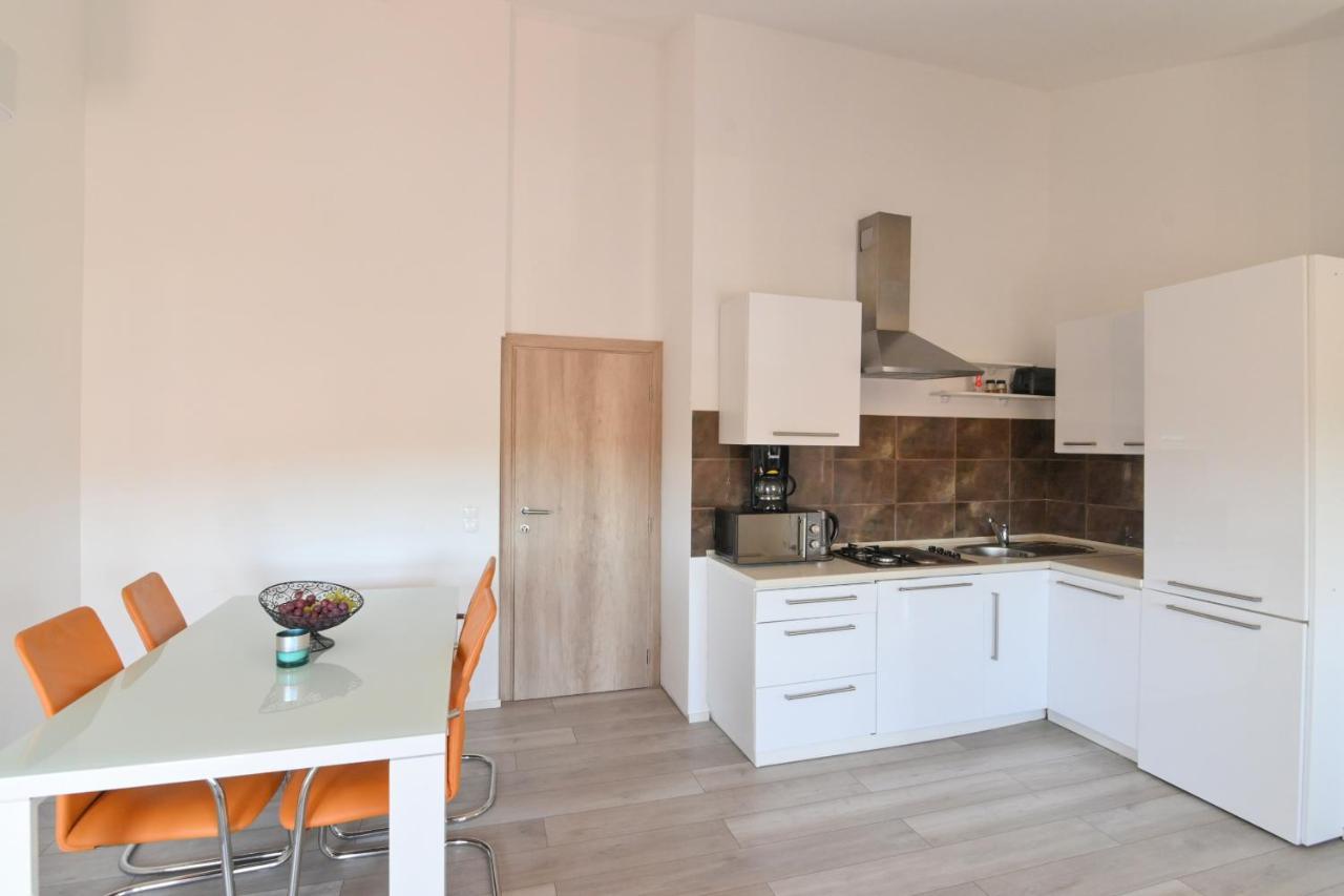 Apartments Basic Sveti Anton 88 Malinska Exterior foto